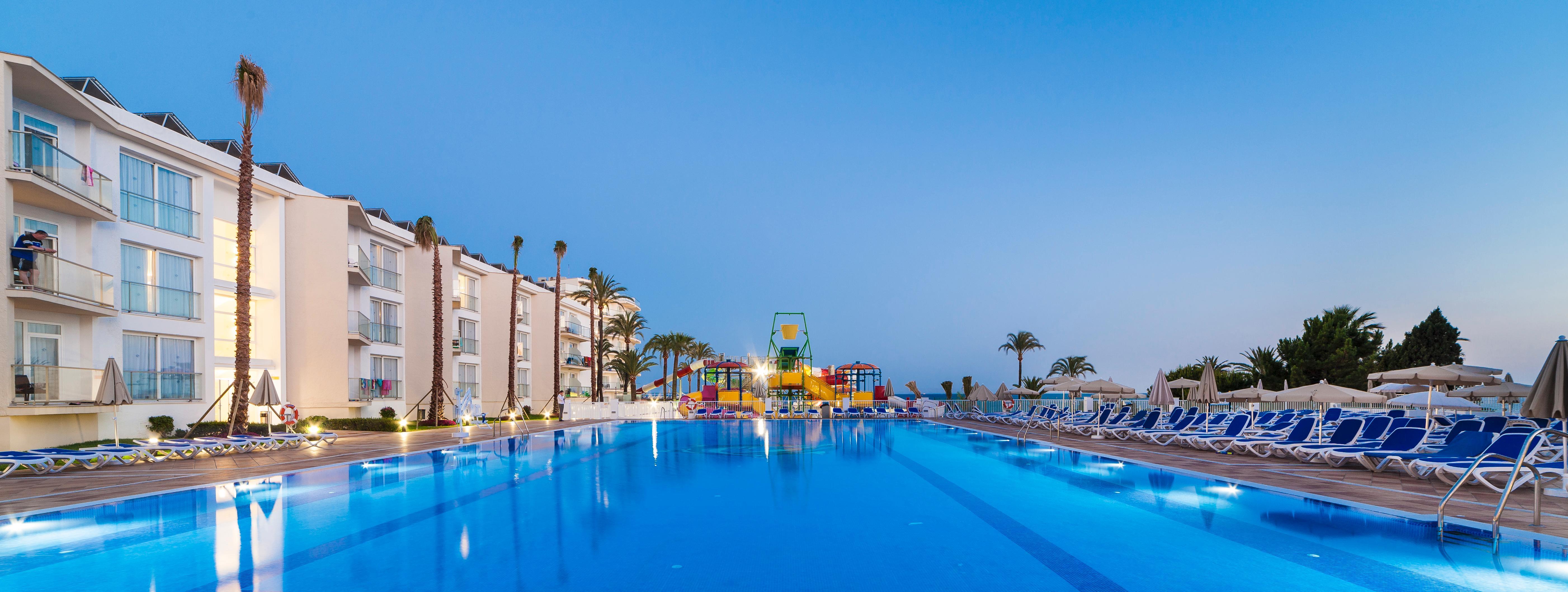 Globales Playa エステポナ エクステリア 写真